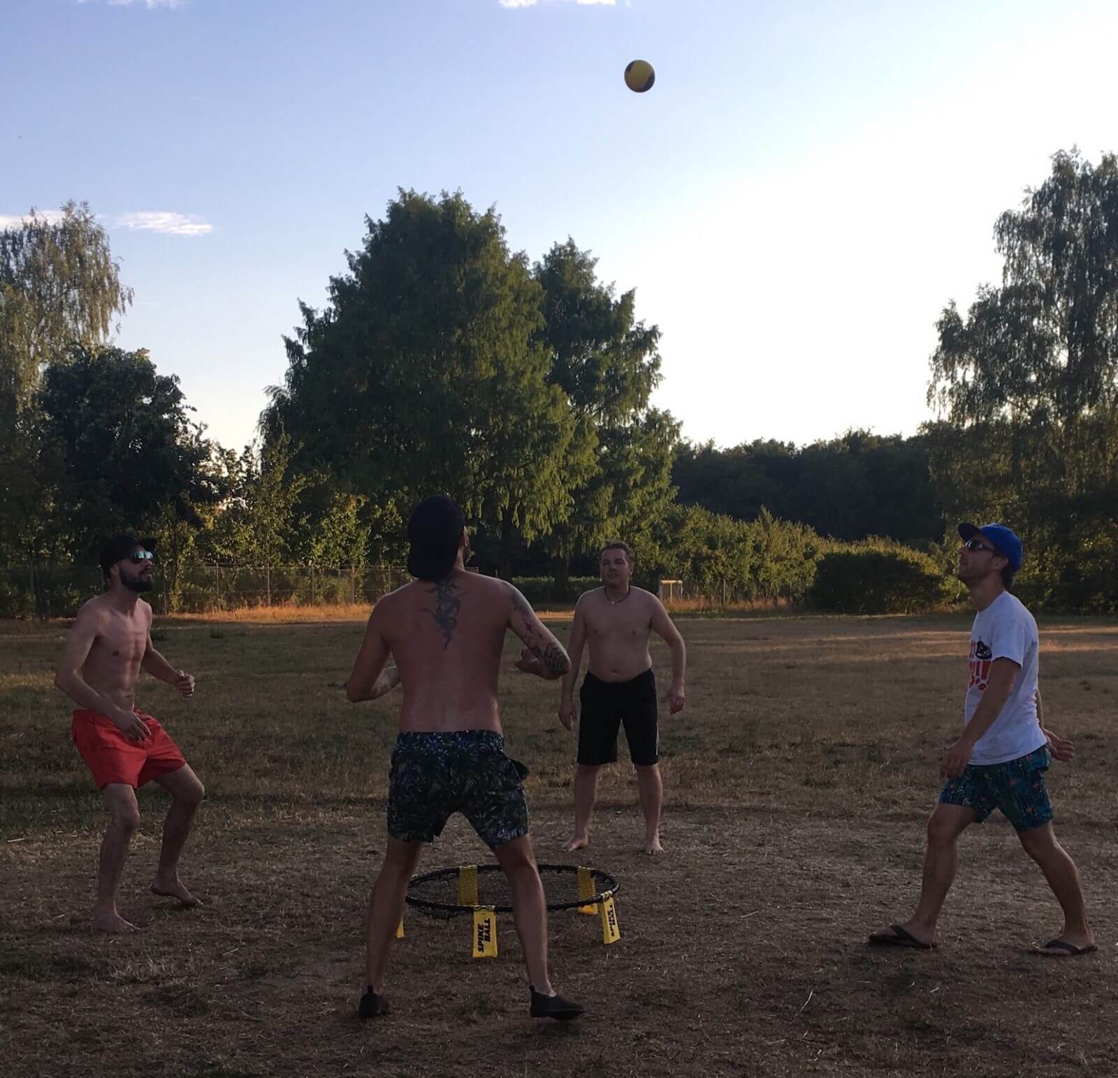 Spikeball spielen in Frankfurt