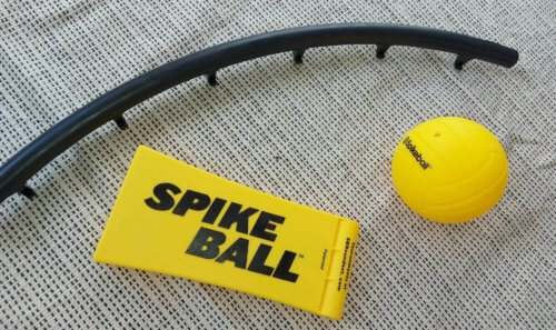 Rahmenteil, Fuß und Spikeball Standard Spielball