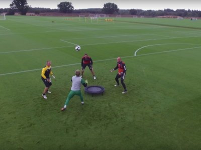 Spikeball Training Drill für Fußballer