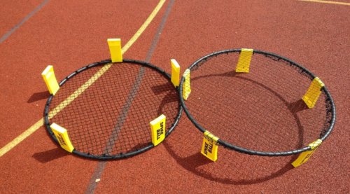 Spikeball Set von beiden Seiten