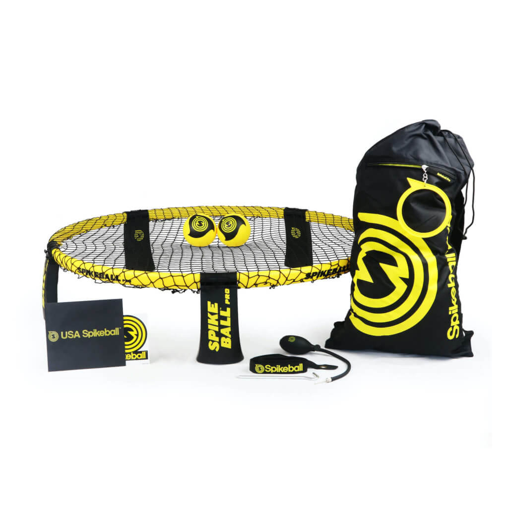 aufgebautes Spikeball Pro Set