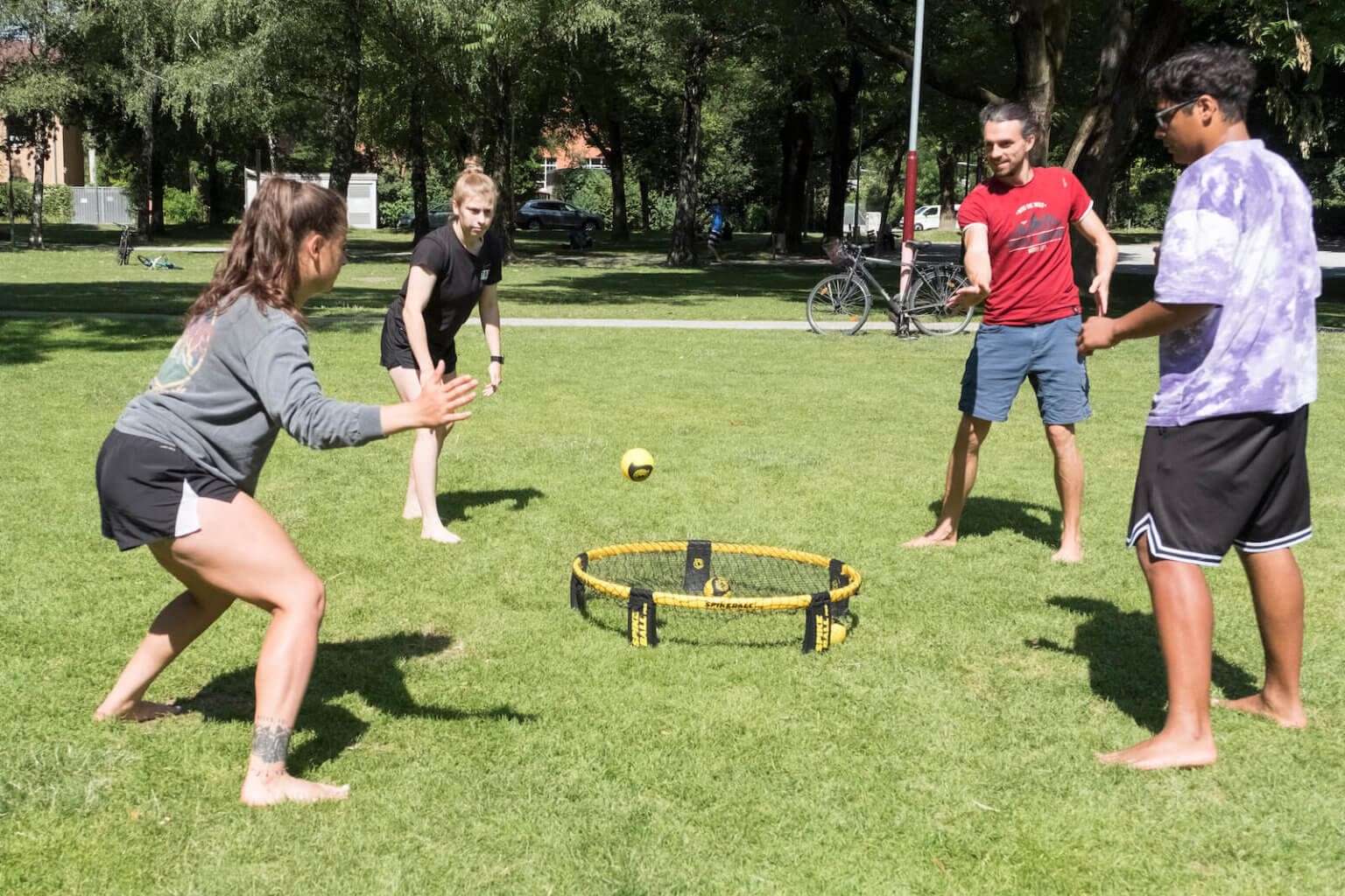 Infos über & Spikeball™ Sets Spikeball™ Deutschland