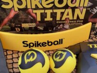 Spikeball Titan Set: Das langlebige Spikeball Set für die Schule, Universitäten und Vereine